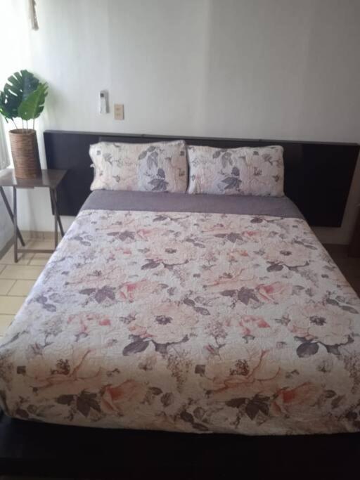 Hermoso Apartamento En Manzanillo Con Alberca Y Cancha De Tenis, Ideal Para Relajarse Y Disfrutar De Una Escapada Tranquila En El Paraiso Tropical Esterno foto
