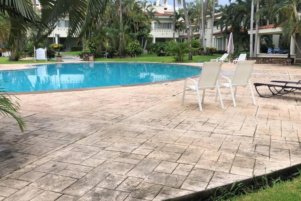 Hermoso Apartamento En Manzanillo Con Alberca Y Cancha De Tenis, Ideal Para Relajarse Y Disfrutar De Una Escapada Tranquila En El Paraiso Tropical Esterno foto